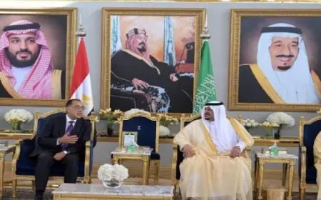 رئيس الوزراء يصل إلى الرياض في زيارة لبحث تعزيز التعاون المشترك والقضايا الإقليمية