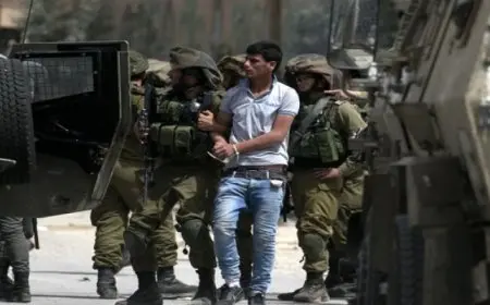 قوات الاحتلال تعتقل 30 فلسطينيا على الأقل من الضفة