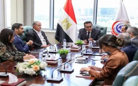 وزير الصحة يلتقي ممثلي شركتين لبحث تعزيز استخدام التكنولوجيا بالقطاع الصحي