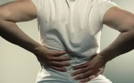 7 أطعمة تعرض ظهرك للألم