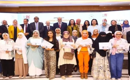 التضامن الاجتماعي تستعرض الجهود المقدمة للأشخاص الصم وضعاف السمع بمناسبة اليوم العالمي للغة الإشارة