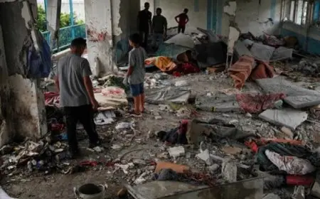 مجزرتان جراء قصف إسرائيل منزلا ومدرستين تؤويان نازحين بوسط وغرب غزة