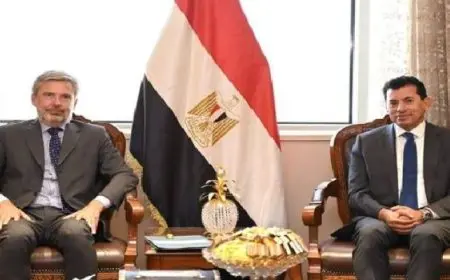وزير الشباب يستقبل السفير الإيطالي بالقاهرة لتعزيز أطر التعاون المشترك