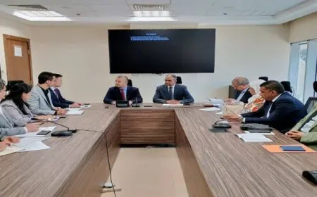 نائبا وزير الاسكان و”رئيس اقتصادية قناة السويس” يبحثان فرص التعاون في تصنيع مكونات مشروعات مياه الشرب