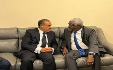 وزير الخارجية والهجرة يلتقي مع رئيس مفوضية الاتحاد الأفريقي
