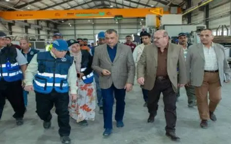 وزير”الإنتاج الحربي” يقوم بزيارة مفاجئة لشركتيّ “حلوان للأجهزة المعدنية” و”حلوان لمحركات الديزل”