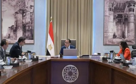 رئيس الوزراء يستعرض مع وزير الإسكان خطة تطوير الساحل الشمالي الغربي
