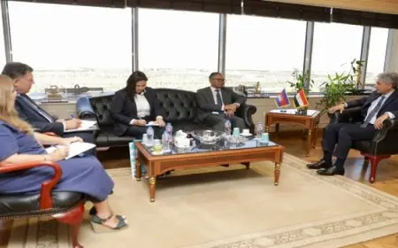 بال .. وزير السياحة والآثار يبحث مع سفير كمبوديا بالقاهرة تطوير علاقات التعاون بين البلدين