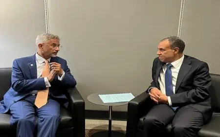 وزير الخارجية يلتقي بنظيره الهِندي علي هامش فعاليات الشق رفيع المستوي للجمعية العامة للأمم المتحدة