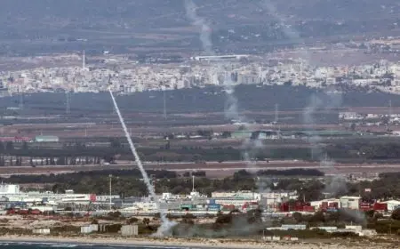 لليوم الخامس.. إسرائيل تقصف جنوب لبنان ..وصواريخ حزب الله تصيب حيفا