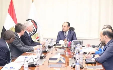 وزير قطاع الأعمال العام يبحث مع وفد البنك الدولي تعزيز التعاون المشترك