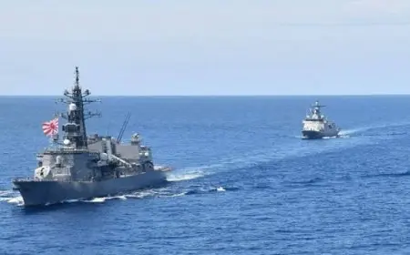 مدمرة يابانية تشارك في مناورات بحرية إلى جانب 4 دول أخرى ببحر الصين الجنوبي