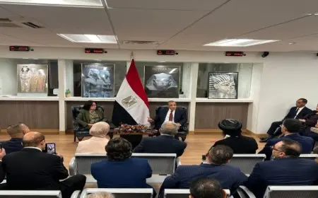 وزير الخارجية والهجرة يتفقد القنصلية العامة المصرية في نيويورك ويلتقي بعض ممثلي الجالية المصرية