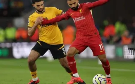 محمد صلاح يقود ليفربول لتخطي وولفرهامبتون وصدارة الدوري الإنجليزي الممتاز لكرة القدم