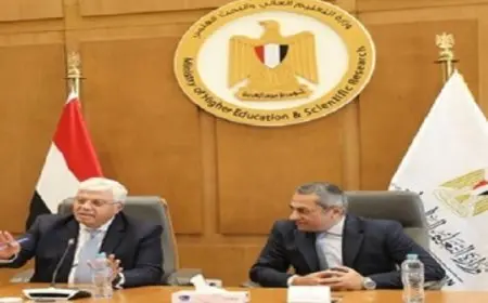 100 منحة دراسية لمُتفوقي الثانوية العامة في الجامعات الأجنبية