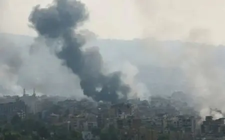 إسرائيل تقصف عشرات الأهداف لحزب الله .. وتستعد لتنفيذ عمليات برية محدودة داخل لبنان