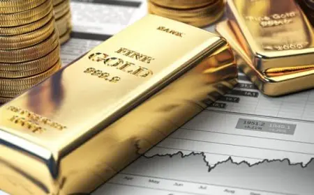 تراجع الذهب عن مستويات قياسية مع تلميح باول لتخفيضات أصغر في الفائدة