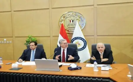 وزير البترول يعرض الفرص الاستثمارية لـ 42 منطقة استكشافية برية وبحرية