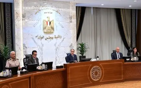 رئيس الوزراء: تصاعد التطورات المتسارعة التي تشهدها المنطقة يفرض ظرفاً استثنائياً يلقي بظلال تأثيراته على الأوضاع الاقتصادية لبلدان المنطقة