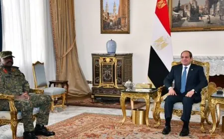 الرئيس السيسي يبحث مع قائد قوات الدفاع الشعبية الأوغندية الأوضاع الإقليمية والقارية