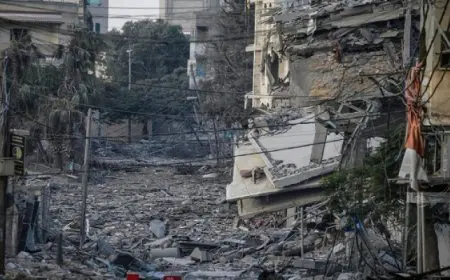 شهداء بقصف على مخيم الشاطئ والاحتلال ينسف مباني سكنية في غزة