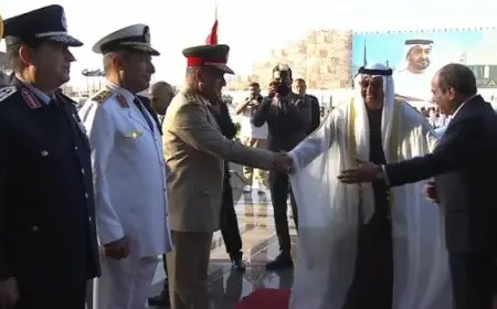 الرئيس السيسي ورئيس الإمارات يصلان إلى مقر حفل تخرج دفعة جديدة من طلبة الأكاديمية والكليات العسكرية