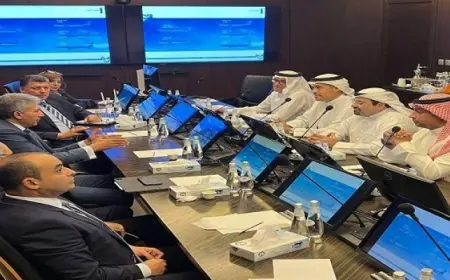 وزير السياحة والآثار يعقد لقاءات مهنية مع عدد من مسئولي شركات الطيران السعودية