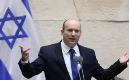 رئيس الوزراء الإسرائيلي السابق: يجب مهاجمة البرنامج النووي الإيراني