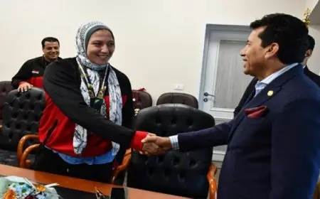 بعد تتويجها ببرونزية بطولة العالم للجودو للشباب.. وزير الرياضة يهنئ صفا سليمان