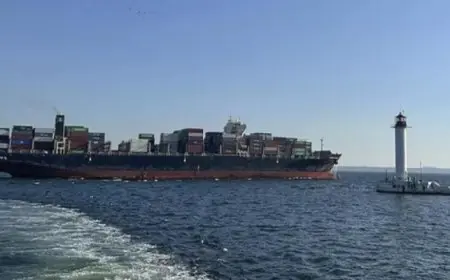 اتهامات أوكرانية لروسيا بقصف سفينة في أوديسا ومقتل وإصابة أفراد الطاقم