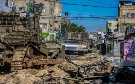 الاحتلال يواصل عدوانه على مخيم الفارعة ويدفع بتعزيزات عسكرية جديدة