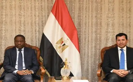 وزير الرياضة يبحث التعاون الثنائي مع سفير كوت ديفوار بالقاهرة