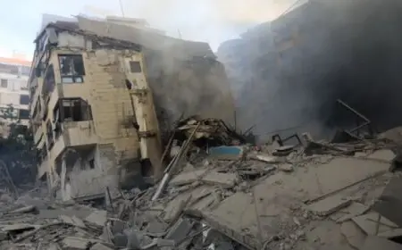 إسرائيل تشن 3 غارات على حارة حريك بضاحية بيروت بعد دقائق من إنذار بإخلاء أحد مبانيها