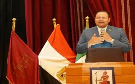 رئيس الهيئة العامة للاعتماد والرقابة الصحية وعميد طب قصر العيني يفتتحان البرنامج التدريبي حول متطلبات السلامة (GSR)