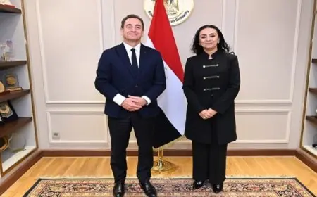 وزيرة التضامن الاجتماعي تلتقي السفير الفرنسي بالقاهرة