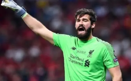 ليفربول يضم الحارس أليسون في صفقة قياسية عالمية