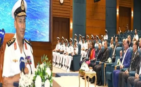 القوات البحرية تحتفل بعيدها السابع والخمسين