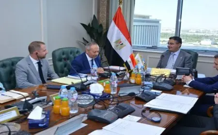 وزير التموين يلتقي بعثة البنك الدولي لتعزيز التعاون في الحماية الاجتماعية.