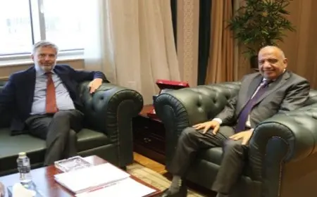 وزير الكهرباء يبحث مع سفير إيطاليا مشروع الربط الكهربائي المصري الإيطالي