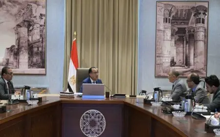 رئيس الوزراء يبحث مع رئيس “الوطني لتخطيط استخدامات أراضي الدولة” ملفات العمل