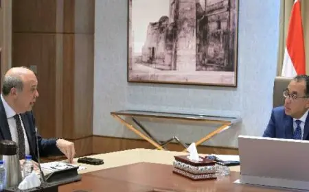 التشغيل في نوفمبر.. مدبولي يتابع تطوير مطاري “برج العرب” و”العلمين الدولي”