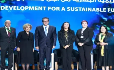 وزير الصحة يُدير جلسة حوارية حول “إطلاق العنان لقوة العمر الصحي والتعليم والثقافة لكبار السن لتعزيز حقوق الصحة الإنجابية وديناميكيات السكان”