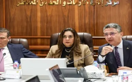 وزراء ومحافظون يعقدون اجتماعاً لمتابعة توافر السلع الغذائية للمواطنين