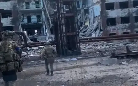 قوات روسية تسيطر على بلدة أولكسندروبيل في دونيتسك