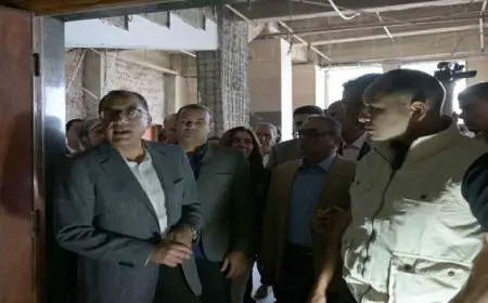 رئيس الوزراء يتفقد مشروع ترميم “قصر ثقافة السويس”