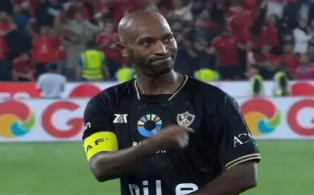 كاف يغرم الزمالك 300 ألف دولار ويوقف شيكابالا ومنسي 3 مباريات بسبب أحداث السوبر الإفريقي