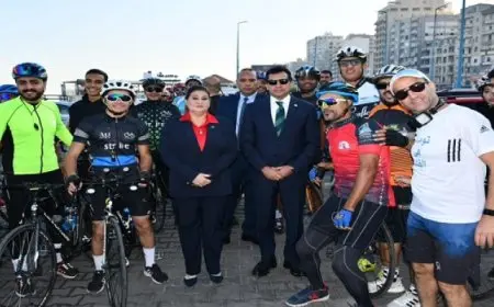 وزير الرياضة يطلق شارة البدء لماراثون الدراجات ومهرجان اللياقة البدنية بالإسكندرية