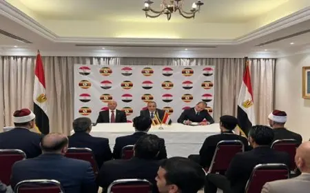 وزير الخارجية يلتقي الجالية المصرية في أوغندا