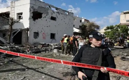 صواريخ تستهدف مواقع بحيفا والجليل.. وإسرائيل تعلن مقتل قياديين من حزب الله