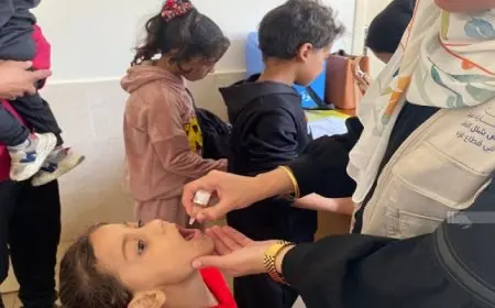 الصحة الفلسطينية: تمديد الحملة الطارئة للتطعيم ضد مرض شلل الأطفال في غزة ليوم إضافي في 4 مراكز